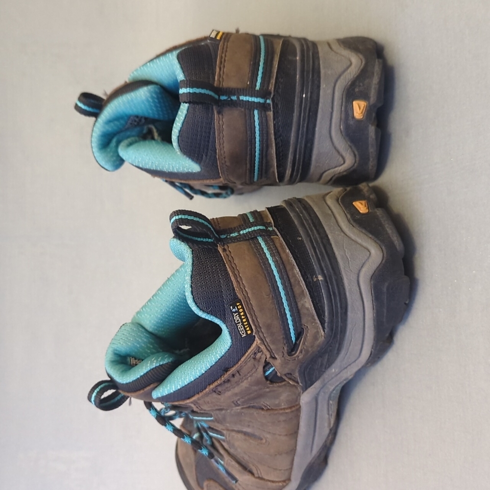 Ladies Waterproof Keen Hiking Shoes/Boots - Picture 6 of 7